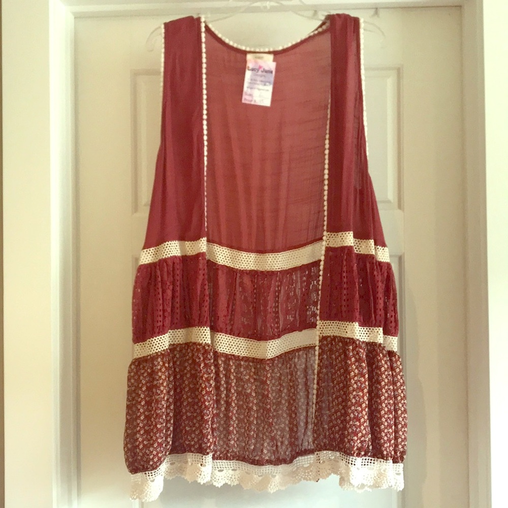 Openfront sleeveless vest